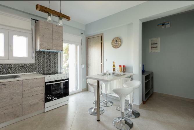 Bright Spacious Two-Bedroom Apartment Thessaloniki Buitenkant foto